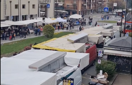 RIVOLI - Da domani il mercato del mercoledì sarà tra i corsi Francia e Susa: il sindaco incontrerà i cittadini