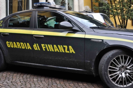 RIVOLI - Lavoro in nero: commerciante multato di 67mila euro dalla Finanza