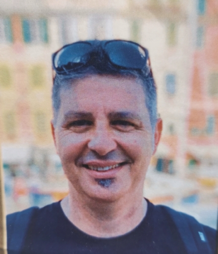 VENARIA - L'addio a Denis Martorella, padre e marito esemplare, morto a soli 51 anni