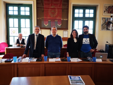 VENARIA - «Run for school»: le scuole si ritrovano nel parco La Mandria per fare sport e beneficenza