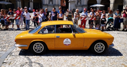 STOP ALLE AUTO STORICHE - La Città Metropolitana: «misura decisa dalla Regione»