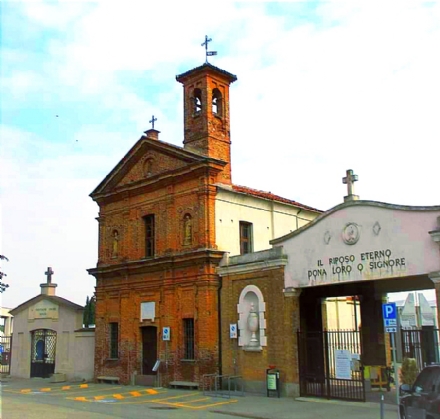 RIVOLI - Il cimitero di corso Francia sarà aperto anche il mercoledì pomeriggio