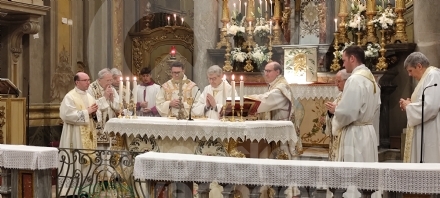 VENARIA - Santa Maria gremita per il Corpus Domini: senza Processione, causa maltempo - FOTO