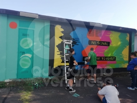 VENARIA - Un nuovo murales in corso Puccini: è l'opera «No Signal» - FOTO