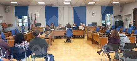 COLLEGNO - Il custode è in ferie: lauree di Scienze della Formazione discusse in sala consiliare - FOTO