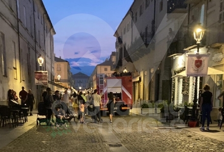 VENARIA - Paura in via Mensa: crollano calcinacci dal tetto - FOTO