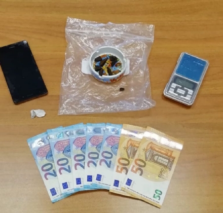 BORGARO-VENARIA - «O mi paghi la droga o per te sono guai»: 39enne arrestato per estorsione