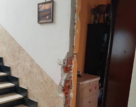 MAPPANO - Ladri in azione: smurano una porta blindata e rubano in un appartamento