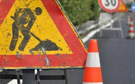 LA CASSA - Lavori alle condotte idriche: per quattro giorni stop alla circolazione sulla Sp8