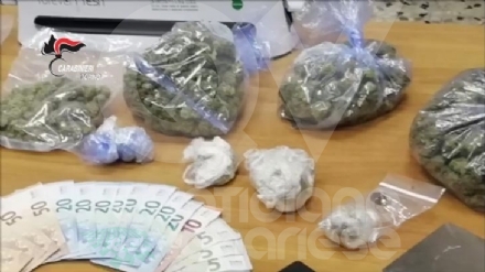 CASELLE-CAFASSE - Tornano in azione i «delivery della droga»: due giovani in manette