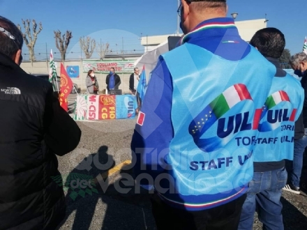 CASELLE-RIVOLI-GRUGLIASCO - Sciopero metalmeccanici, elevata adesione alla Leonardo, Dana Graziano e Lear