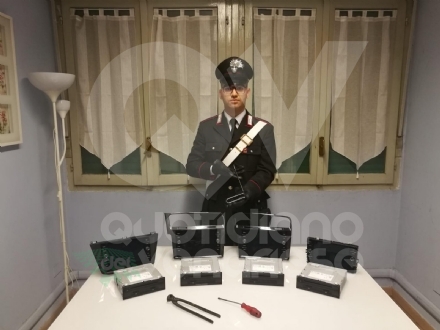 TORINO-ROBASSOMERO - Ladri di navigatori satellitari: in manette una 31enne robassomerese
