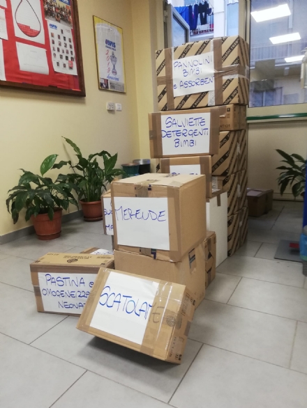 VENARIA - L'Avis per il popolo ucraino: 19 pacchi donati al Sermig e oltre 500 euro raccolti