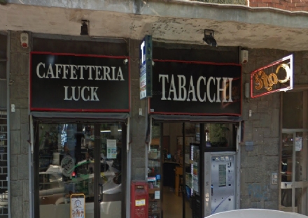 RIVOLI - Compra un «gratta e vinci» da 5 euro e ne vince 500mila