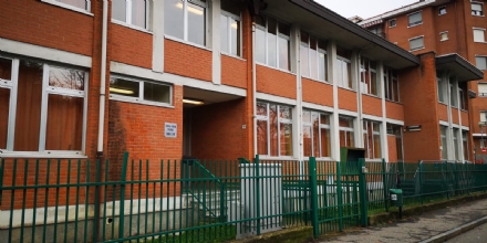 BORGARO - Palestra della scuola chiusa: c'è una crepa «sospetta» nel soffitto