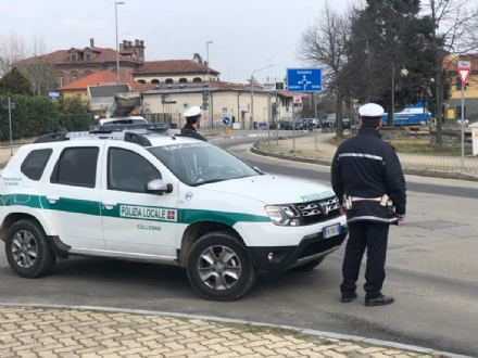 SAVONERA-VENARIA - Investe due studenti e fugge via: era un pensionato di 88 anni