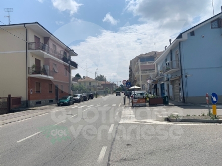 RIVOLI - Arriva il «semaforo dissuasore» in via Alpignano. Il consiglio dice «stop» alla sosta selvaggia