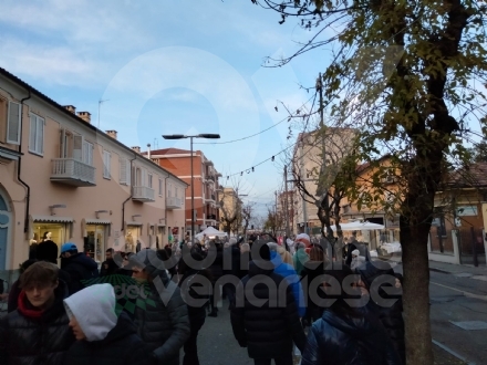 VENARIA - Immacolata ed Immaginaria: in città si respira l'atmosfera del Natale - FOTO