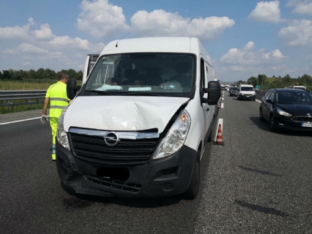 VENARIA-BORGARO - Scontro in tangenziale: tre auto coinvolte, due i feriti