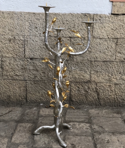 PIANEZZA-TORINO - Il pianezzese Bilucaglia dona un candelabro al Santuario di Maria Ausiliatrice