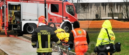 VENARIA - Il treno prende fuoco e una persona è intossicata: ma è solo una simulazione - FOTO