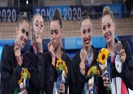VENARIA - La venariese Alessia Maurelli è bronzo alle Olimpiadi nella ginnastica ritmica a squadre - FOTO
