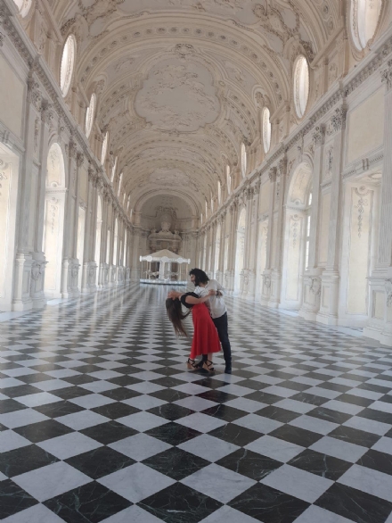 VENARIA - In Reggia sbarca «Wed in Italy»: due YouTuber scelgono il luogo ideale per il matrimonio