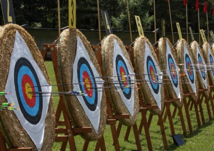 VENARIA - Torna in città il tiro con l'arco: week-end di gare sul campo del Sentiero Selvaggio
