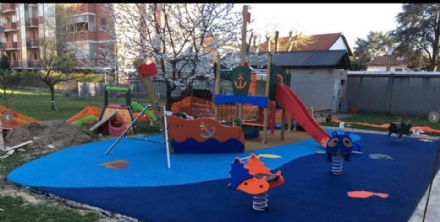 COLLEGNO - Nuove aree gioco nelle scuole materne e negli asili nido cittadini