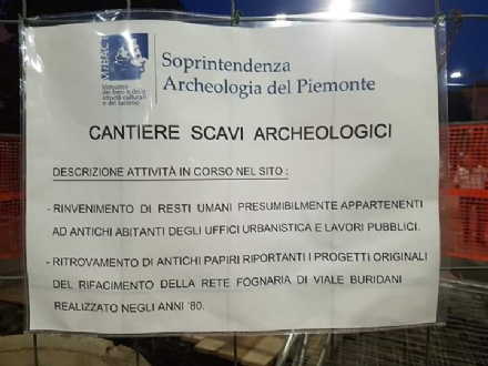 VENARIA - In viale Buridani spunta il «cantiere scavi archeologici»