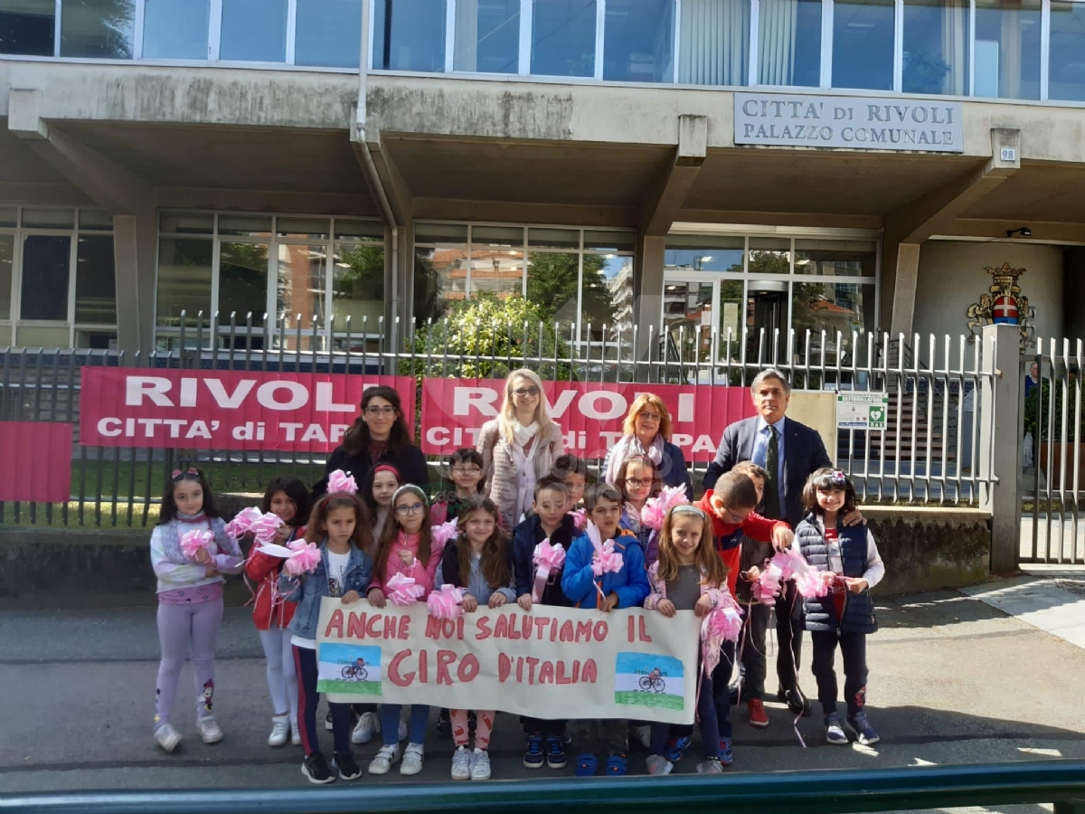 GIRO D'ITALIA A RIVOLI - Vince Denz: per la città una giornata indimenticabile - FOTO E VIDEO