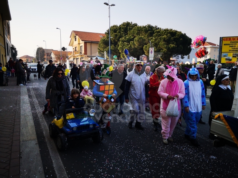 CASELLE - Grande festa in città per il «Carnevale Casellese» - FOTO
