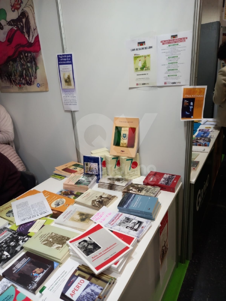 VENARIA - Un «Salone del Libro» dal sapore venariese: tanti gli scrittori della Reale - FOTO