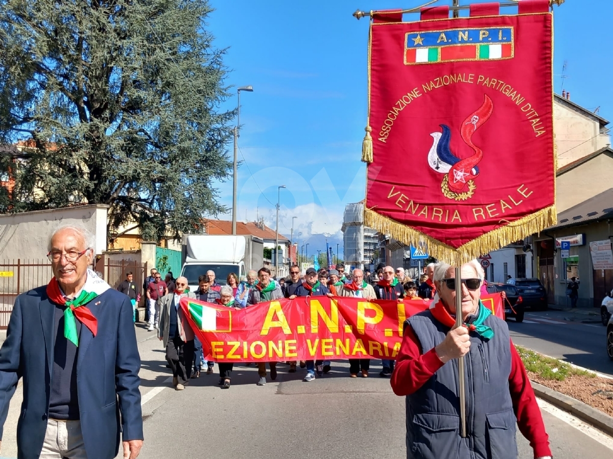 VENARIA - 25 APRILE: Bambini protagonisti alle celebrazioni per la Liberazione - FOTO
