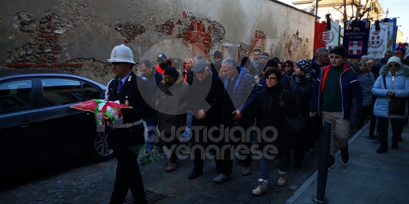 BORGARO - Più di mille persone per l'estremo saluto all'ex sindaco Vincenzo Barrea - FOTO