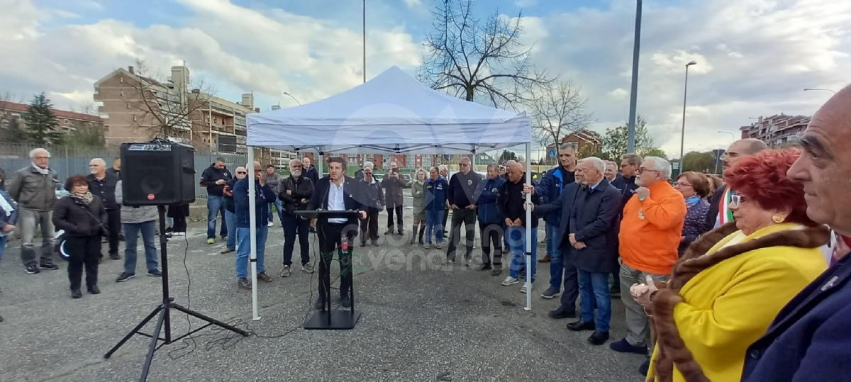 VENARIA - Inaugurata la «La Vespa che non vola», il dono del Vespa Club alla Città - FOTO