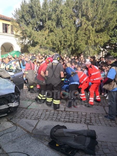 COLLEGNO - 1600 studenti alla Certosa per l'evento «E'vviva» dell'Asl To3 - FOTO