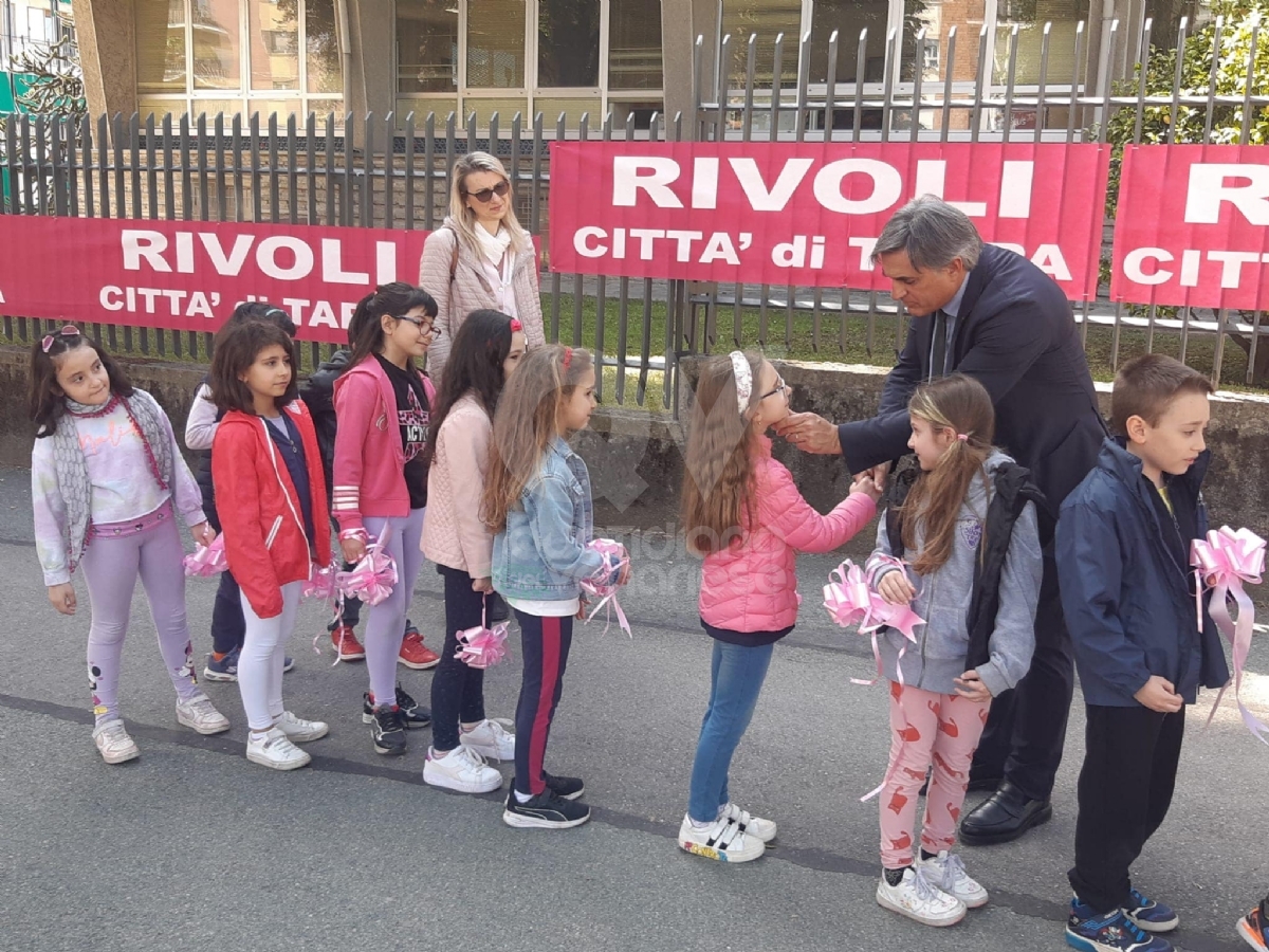 GIRO D'ITALIA A RIVOLI - Vince Denz: per la città una giornata indimenticabile - FOTO E VIDEO