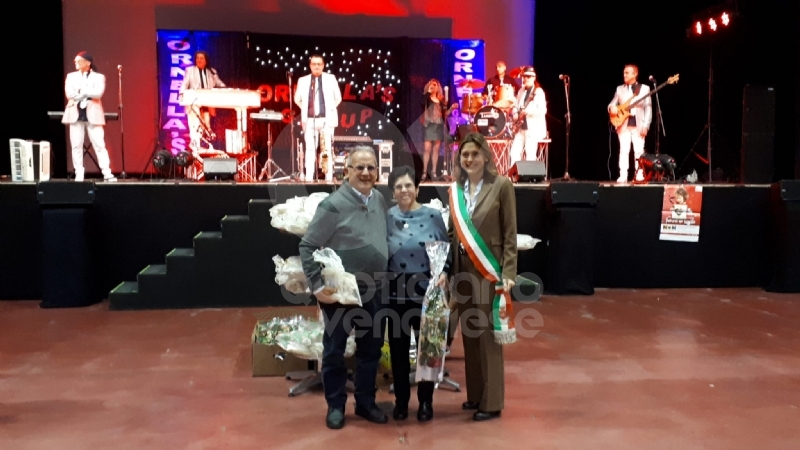 VENARIA - La città ha festeggiato le «nozze d'oro» di oltre 60 coppie venariesi