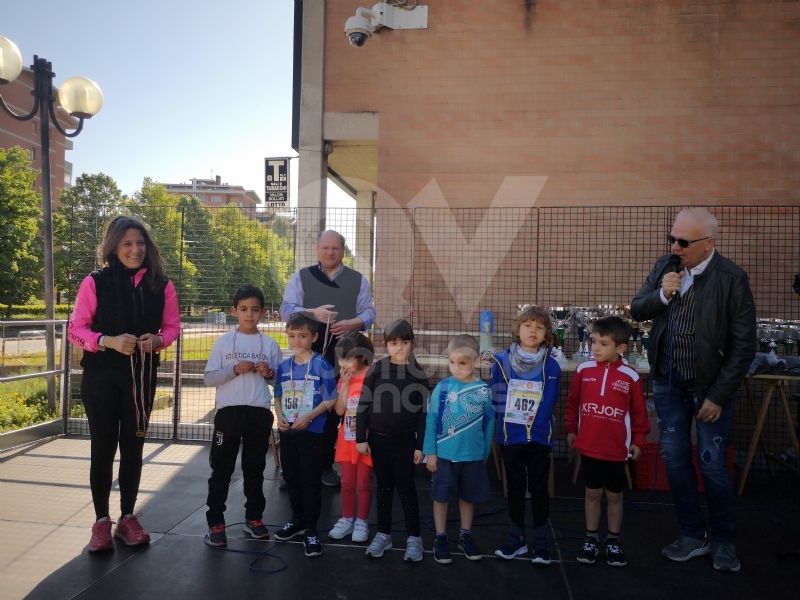VENARIA - Solito successo per la «StraVenaria»: le foto più belle