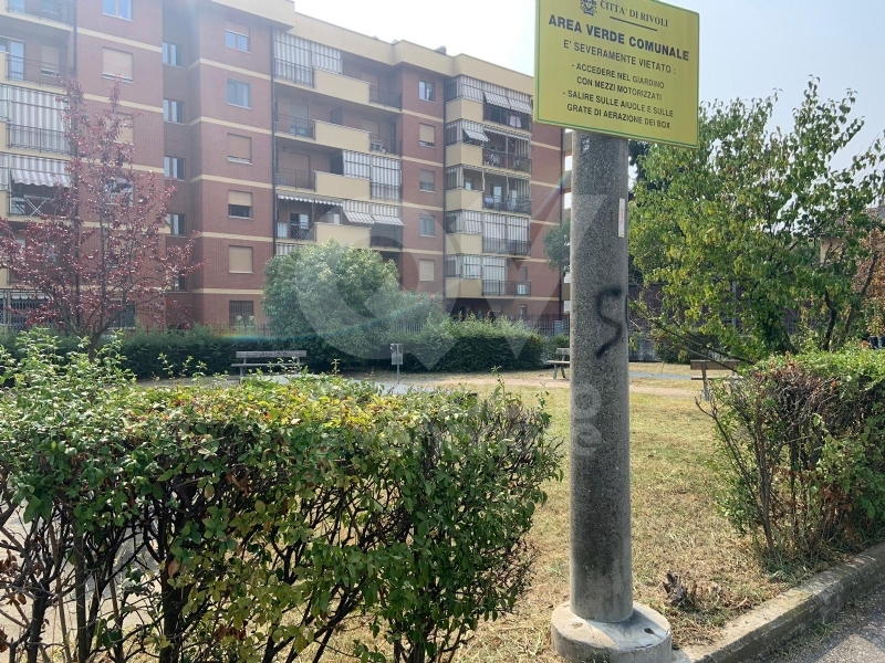 RIVOLI - Nuovo look per le aree verdi comunali: pulizia e taglio dell'erba