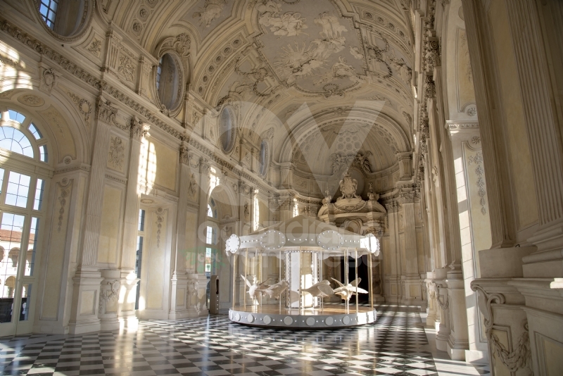 VENARIA - Nella Galleria Grande della Reggia approda la «Giostra di Nina» - FOTO