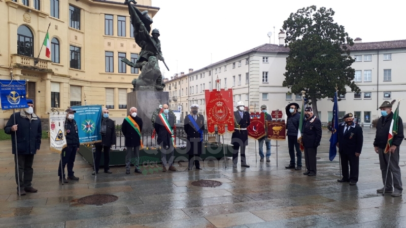 VENARIA - Celebrato il 4 Novembre, tra ricordo e un plauso a medici, infermieri e volontari FOTO
