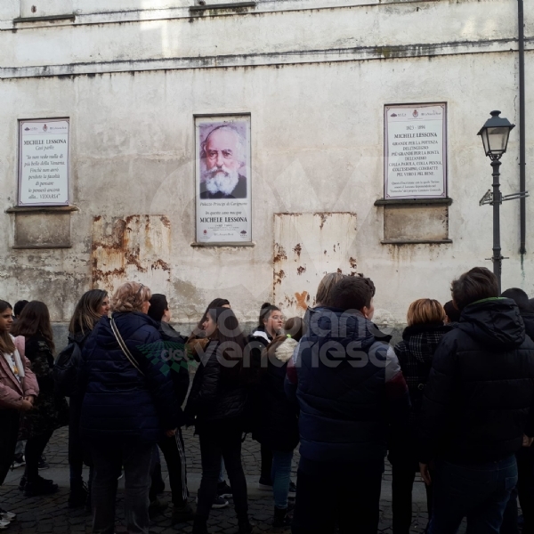 VENARIA - Lezione di città per gli studenti della Don Milani grazie a «Divieto di Noia» e «Avta»