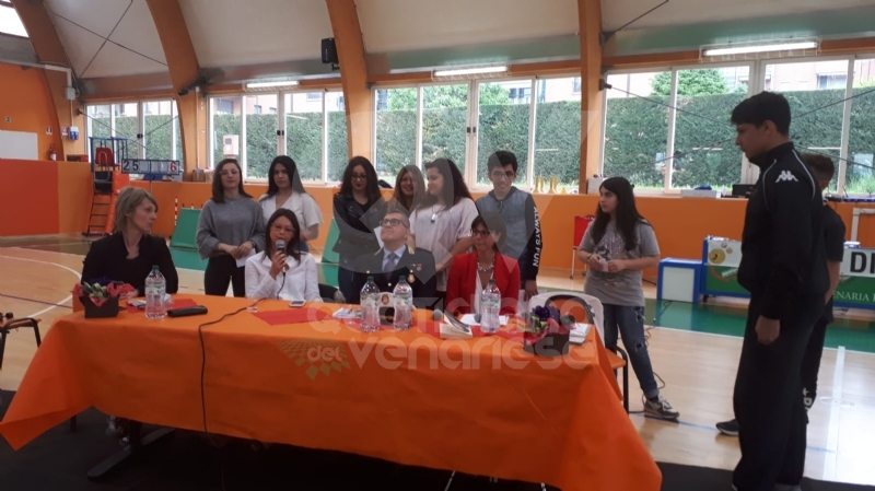VENARIA - Lucia Annibali alle scuole: «La violenza sulle donne e di genere è un problema culturale»