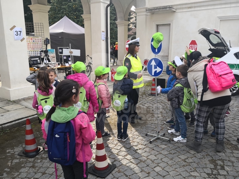 COLLEGNO - 1600 studenti alla Certosa per l'evento «E'vviva» dell'Asl To3 - FOTO