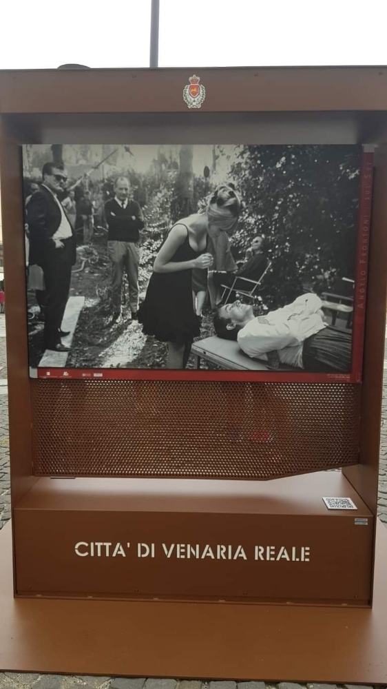 VENARIA - Con la mostra del «fotografo delle dive», la Reale si tuffa nella cultura cinematografica - FOTO