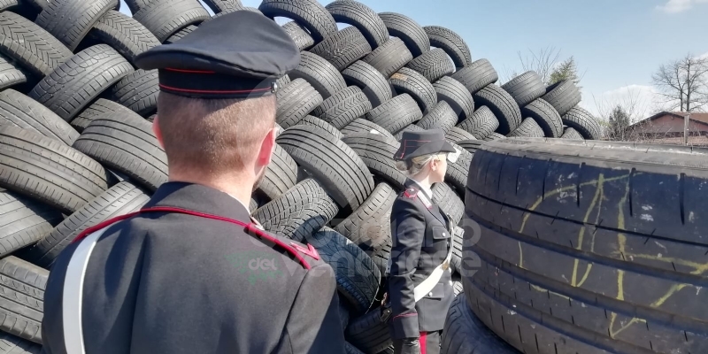 BORGARO - Stoccava illecitamente 20mila pneumatici e 300 tonnellate di rifiuti: denunciato