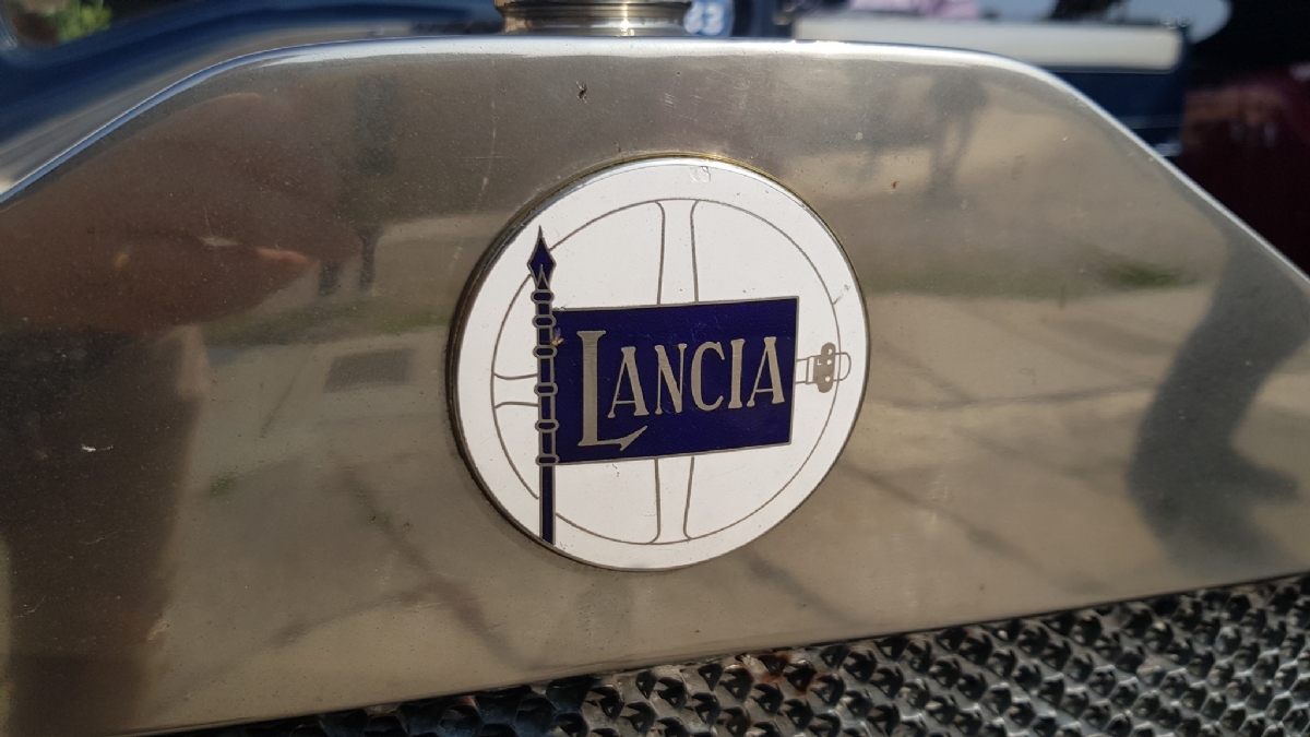 VENARIA - Il centro cittadino invaso di Lancia Lambda in occasione del centenario - FOTO
