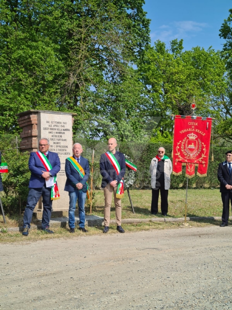 VENARIA - 25 APRILE: Bambini protagonisti alle celebrazioni per la Liberazione - FOTO
